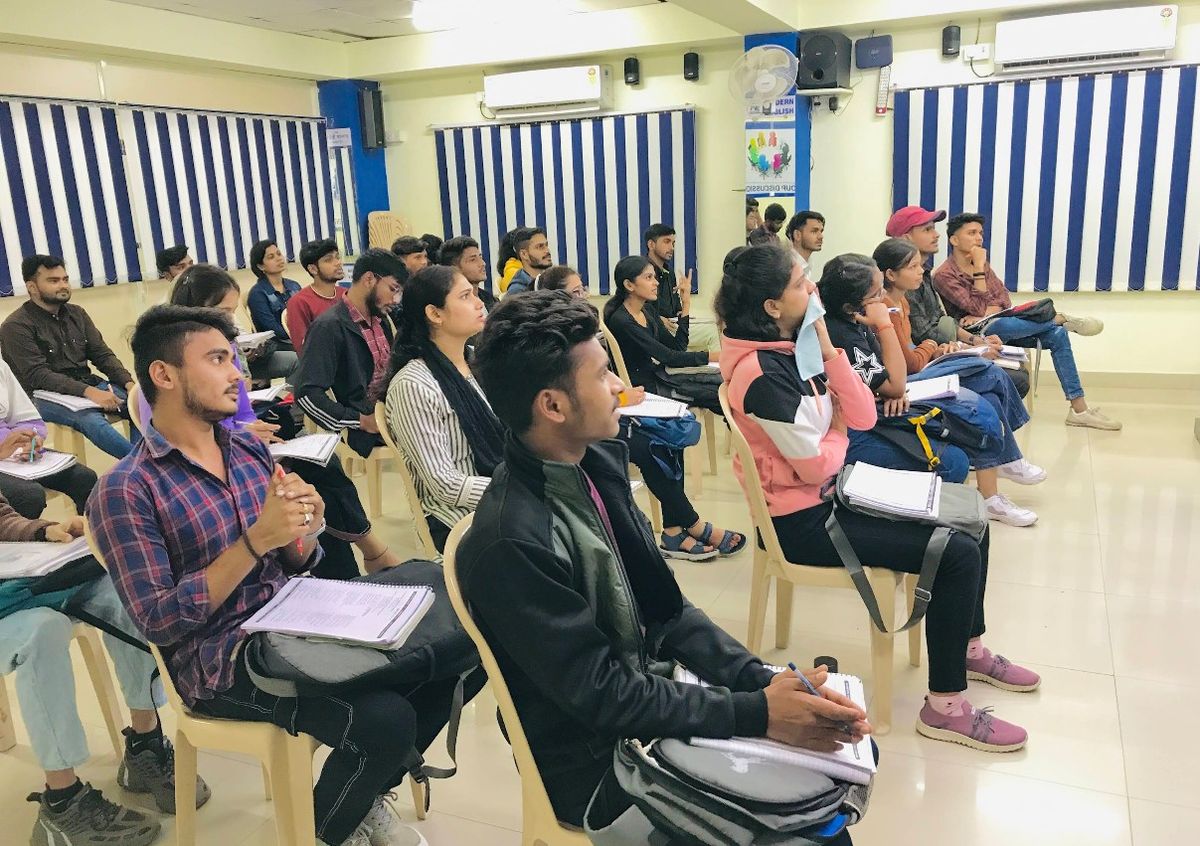 Modern English - MP Nagar Center image 3